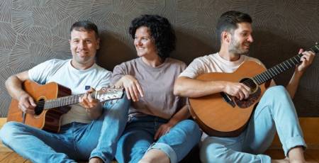 Lucky_Strings_Reservix_original_copy_2